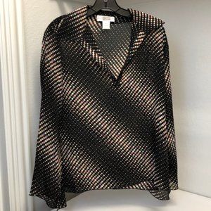 EK Designs Petite flowy, polka dot blouse